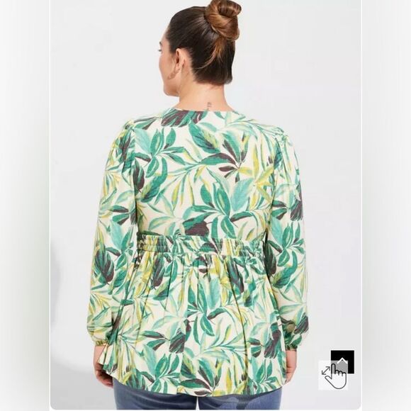 Torrid Textured Knit Surplice Puff Sleeve Babydoll Top - Picture 2 of 4